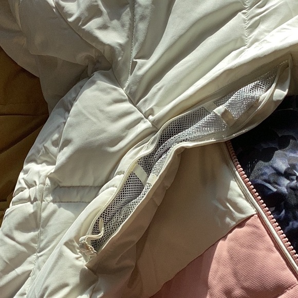 NWT ROXY CREAM AND PINK QUINN SNOWBOARD JACKET SIZE L - Picture 7 of 12